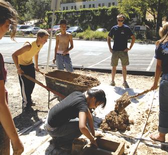 Iraq Reframe House Volunteers