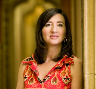 Anita Amirrezvani