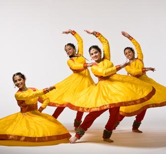 Chhandam Youth Dance Company (Photo by Marty Sohl)